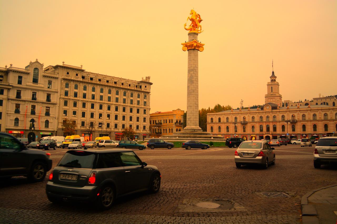 All Seasons Hotel On Freedom Square Tbilisi Exterior foto
