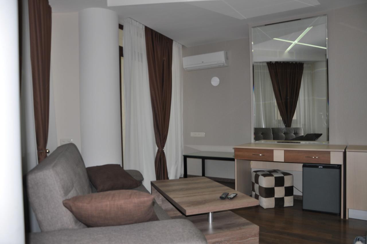 All Seasons Hotel On Freedom Square Tbilisi Exterior foto