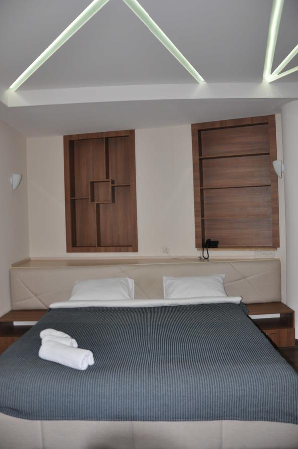 All Seasons Hotel On Freedom Square Tbilisi Exterior foto