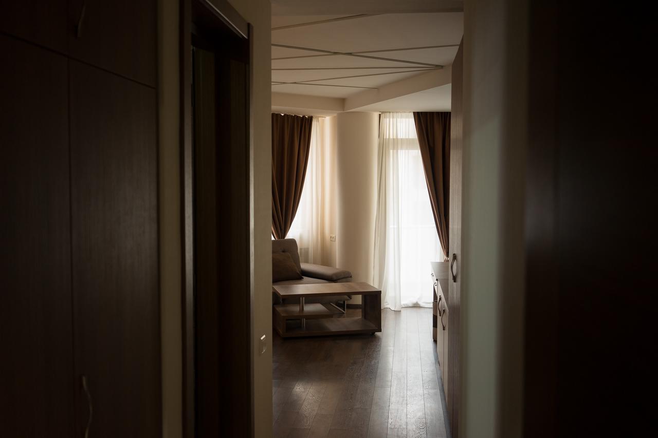 All Seasons Hotel On Freedom Square Tbilisi Exterior foto