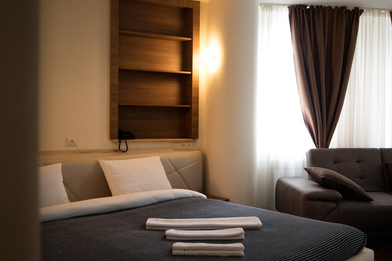 All Seasons Hotel On Freedom Square Tbilisi Exterior foto