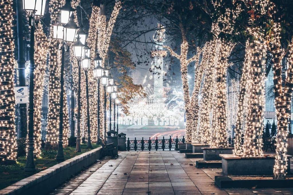 All Seasons Hotel On Freedom Square Tbilisi Exterior foto
